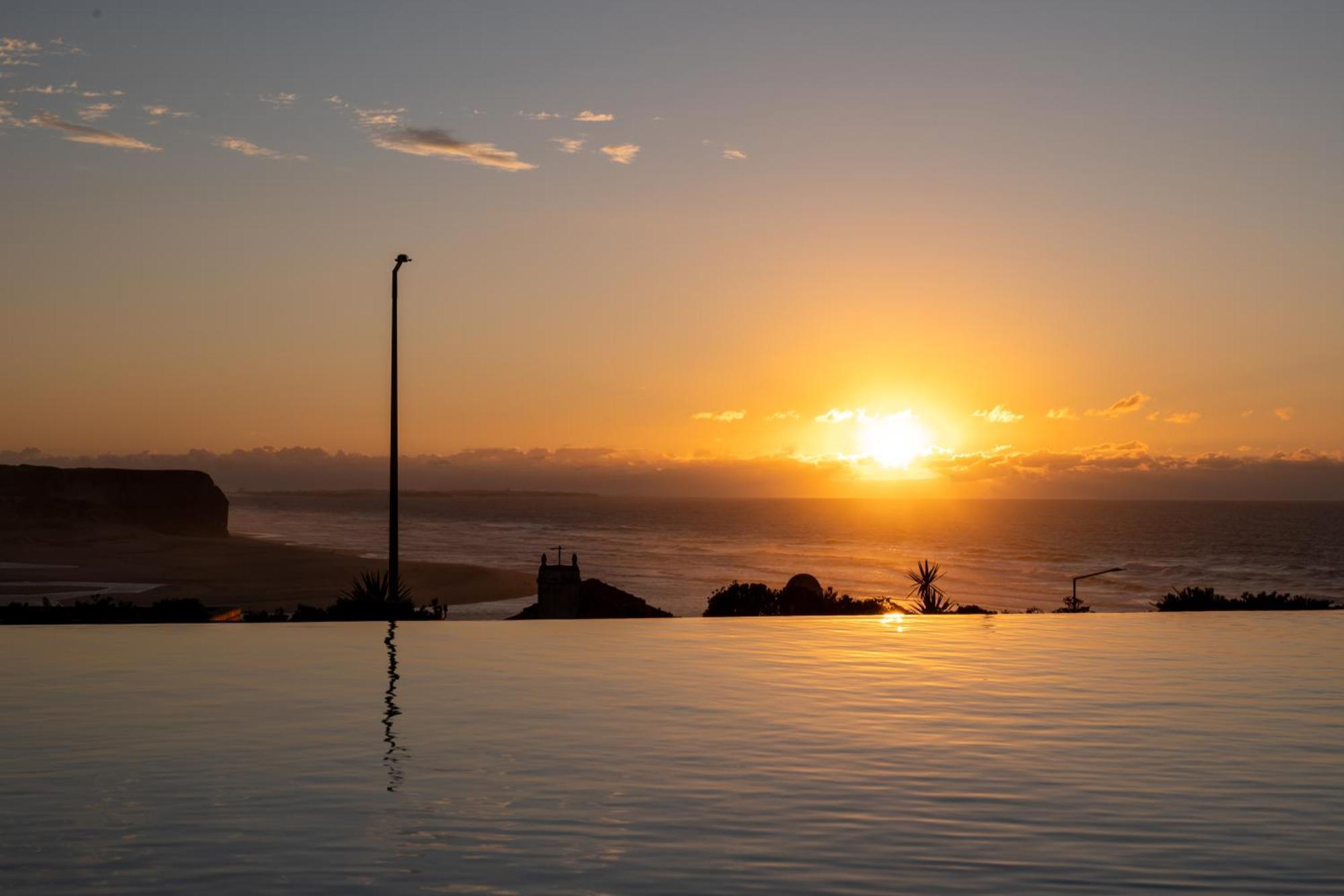 Pe Na Praia Da Foz Foz do Arelho Bagian luar foto
